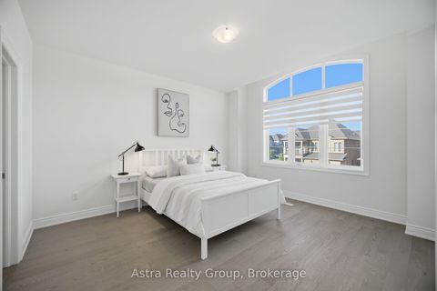 Photo 27 at 152 Stormont Trail, Vellore Village, Vaughan