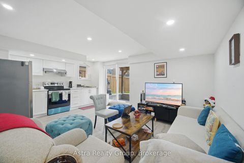 Photo 36 at 152 Stormont Trail, Vellore Village, Vaughan