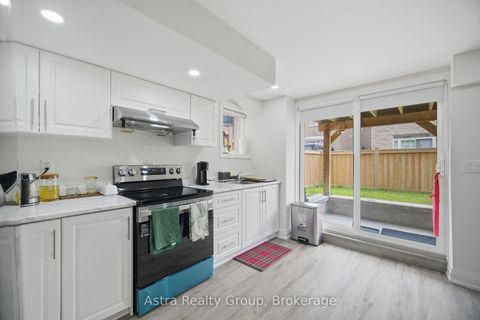 Photo 38 at 152 Stormont Trail, Vellore Village, Vaughan