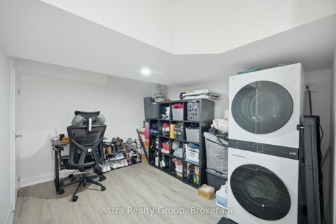 Photo 40 at 152 Stormont Trail, Vellore Village, Vaughan