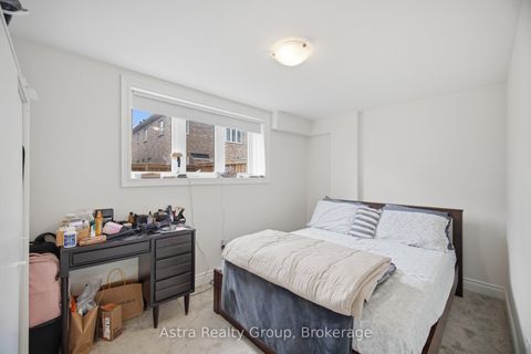 Photo 41 at 152 Stormont Trail, Vellore Village, Vaughan