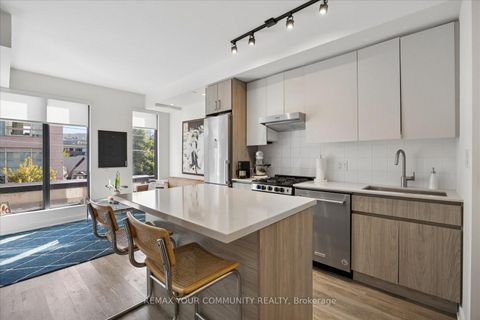 Photo 3 at 404 - 430 Roncesvalles Avenue, Roncesvalles, Toronto