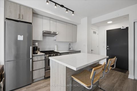 Photo 8 at 404 - 430 Roncesvalles Avenue, Roncesvalles, Toronto