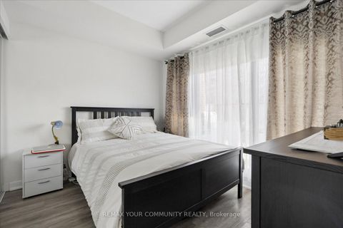 Photo 10 at 404 - 430 Roncesvalles Avenue, Roncesvalles, Toronto