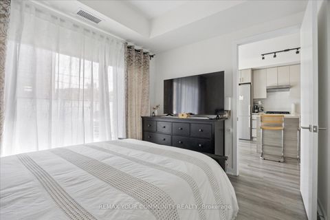 Photo 11 at 404 - 430 Roncesvalles Avenue, Roncesvalles, Toronto