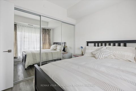 Photo 12 at 404 - 430 Roncesvalles Avenue, Roncesvalles, Toronto