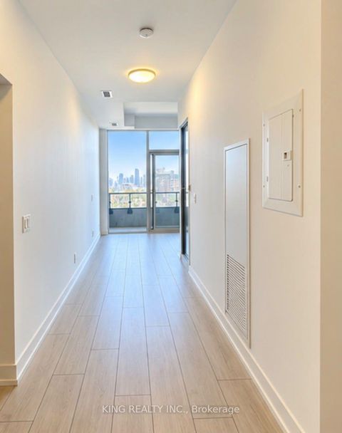 Photo 4 at 525 - 270 Dufferin Street S, South Parkdale, Toronto