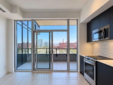 Photo 7 at 525 - 270 Dufferin Street S, South Parkdale, Toronto
