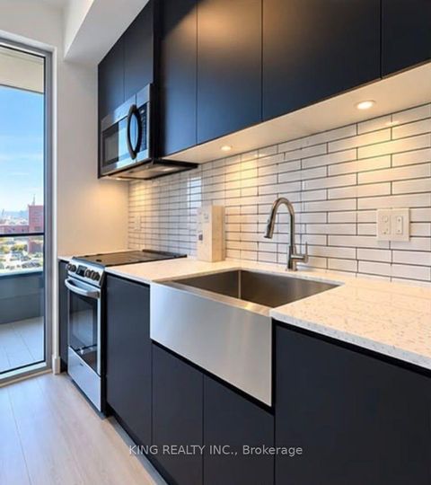 Photo 8 at 525 - 270 Dufferin Street S, South Parkdale, Toronto