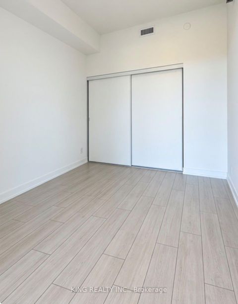Photo 11 at 525 - 270 Dufferin Street S, South Parkdale, Toronto