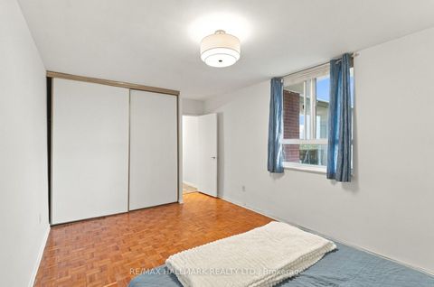 Photo 9 at 1419 - 1 Massey Square, Crescent Town, Toronto