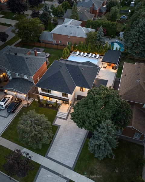 Photo 3 at 130 Fifth Avenue, East Woodbridge, Vaughan