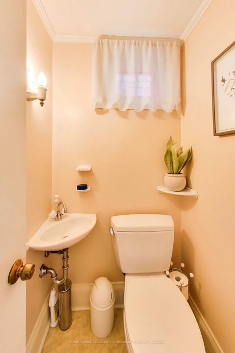 Photo 14 at 105 Clifton Road, Moore Park, Toronto