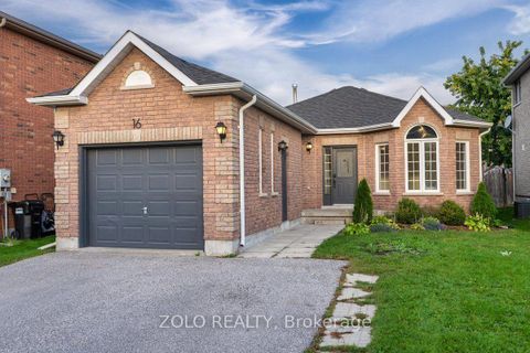 Photo 2 at 16 Esther Drive, Painswick South, Barrie