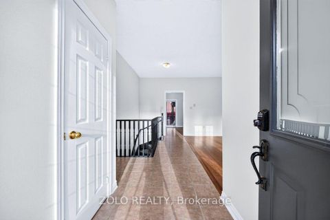 Photo 4 at 16 Esther Drive, Painswick South, Barrie