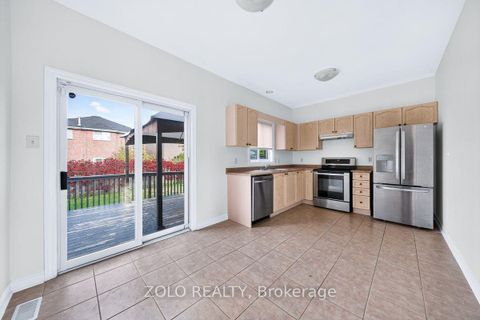 Photo 9 at 16 Esther Drive, Painswick South, Barrie