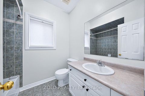 Photo 13 at 16 Esther Drive, Painswick South, Barrie