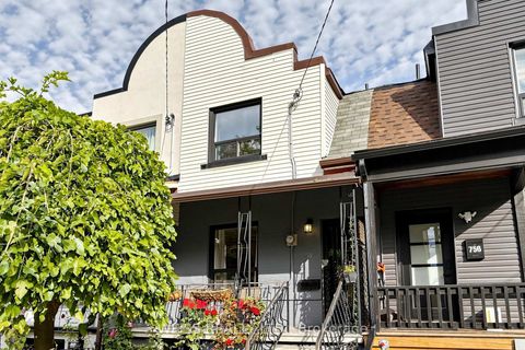 Photo 1 at 758 Richmond Street W, Niagara, Toronto