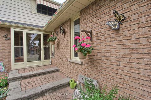 Photo 3 at 55 Redcastle Crescent, Keswick South, Georgina