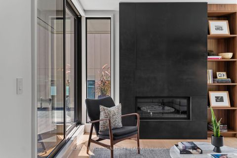 Photo 10 at 8 Fallingbrook Wood, Cliffside, Toronto