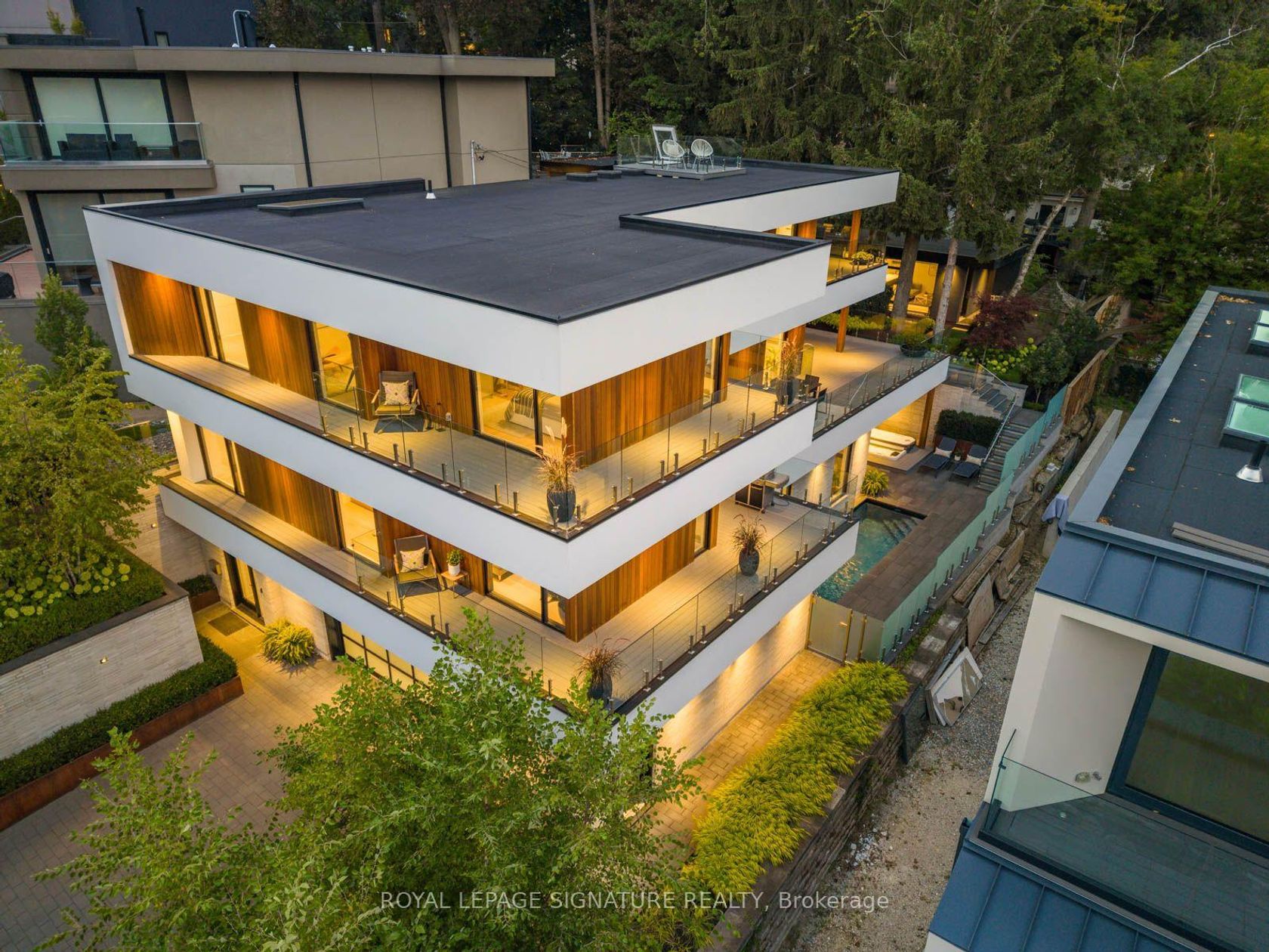 8 Fallingbrook Wood, Cliffside, Toronto 