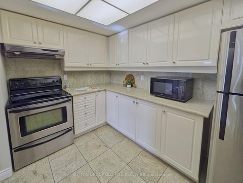 Photo 7 at 1512 - 99 Harbour Square, Waterfront Communities C1, Toronto