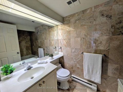 Photo 9 at 1512 - 99 Harbour Square, Waterfront Communities C1, Toronto