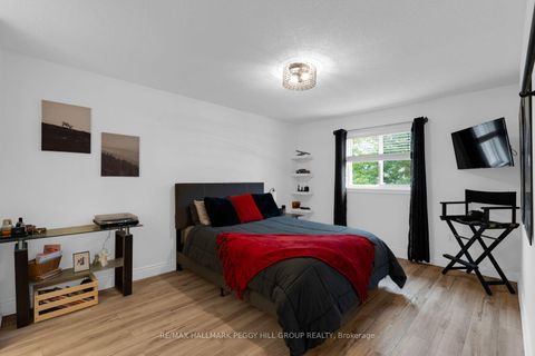Photo 18 at 53 Tudor Crescent, Shore, Barrie