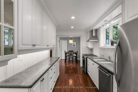 Photo 7 at 430 Roselawn Avenue, Lawrence Park South, Toronto