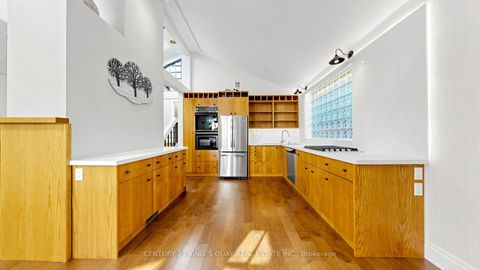 Photo 10 at 17 Kecala Road, Dorset Park, Toronto