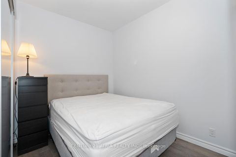 Photo 7 at 207 - 5 St Joseph Street, Bay Street Corridor, Toronto