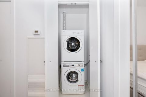 Photo 21 at 207 - 5 St Joseph Street, Bay Street Corridor, Toronto