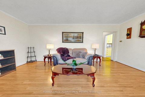 Photo 2 at 9 Putney Road, Alderwood, Toronto