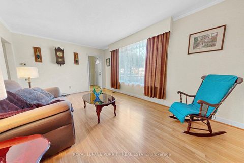 Photo 3 at 9 Putney Road, Alderwood, Toronto