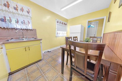 Photo 5 at 9 Putney Road, Alderwood, Toronto