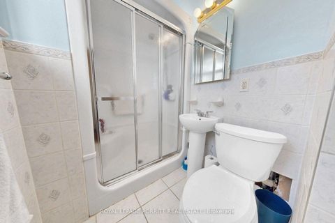 Photo 10 at 9 Putney Road, Alderwood, Toronto