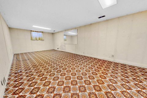 Photo 14 at 9 Putney Road, Alderwood, Toronto
