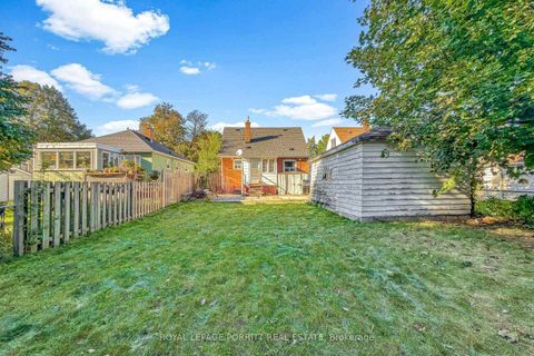 Photo 18 at 9 Putney Road, Alderwood, Toronto