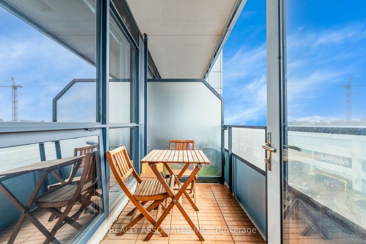 Photo 23 at 238 - 2885 Bayview Avenue, Bayview Village, Toronto
