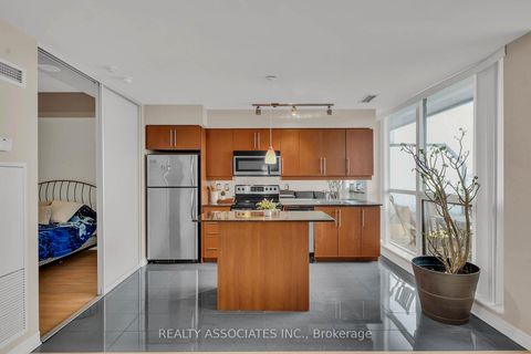 Photo 15 at 238 - 2885 Bayview Avenue, Bayview Village, Toronto