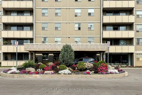 Photo 2 at 702 - 1338 York Mills Road, Donalda, Toronto