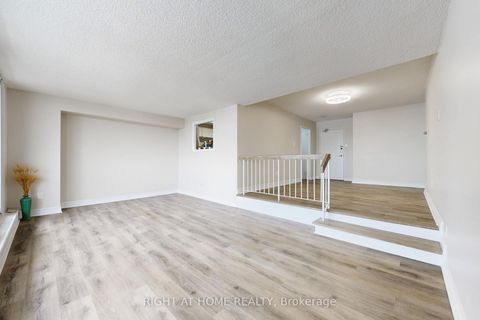Photo 7 at 702 - 1338 York Mills Road, Donalda, Toronto