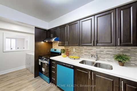 Photo 12 at 702 - 1338 York Mills Road, Donalda, Toronto