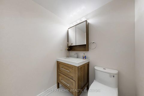 Photo 18 at 702 - 1338 York Mills Road, Donalda, Toronto