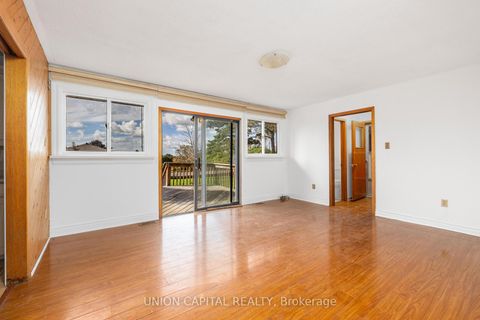 Photo 10 at 64 Canal Street, Keswick South, Georgina