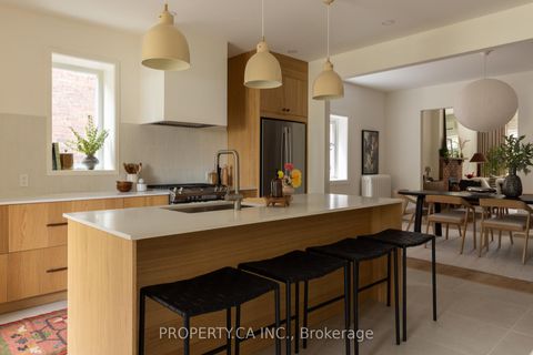 Photo 5 at 197 Roxton Road, Bellwoods, Toronto