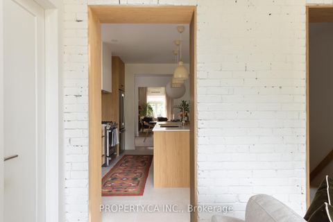 Photo 9 at 197 Roxton Road, Bellwoods, Toronto