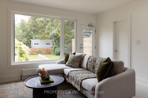 Photo 11 at 197 Roxton Road, Bellwoods, Toronto