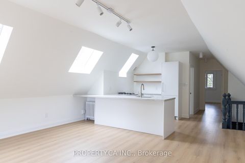 Photo 31 at 197 Roxton Road, Bellwoods, Toronto