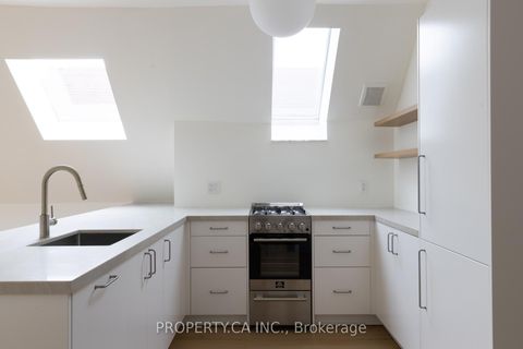 Photo 33 at 197 Roxton Road, Bellwoods, Toronto
